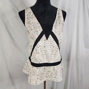 BCBGeneration Size Medium Sleeveless Pebble Paint Splat‎ Black Lace Detail Tank